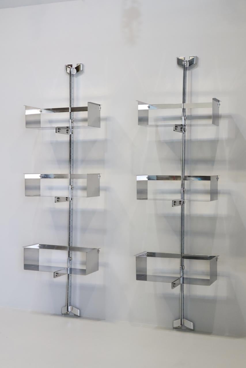 Pair of Modular Wall-Mounted Shelving System by Vittorio Introini for Saporiti In Good Condition For Sale In Rovereta, Repubblica di San Marino