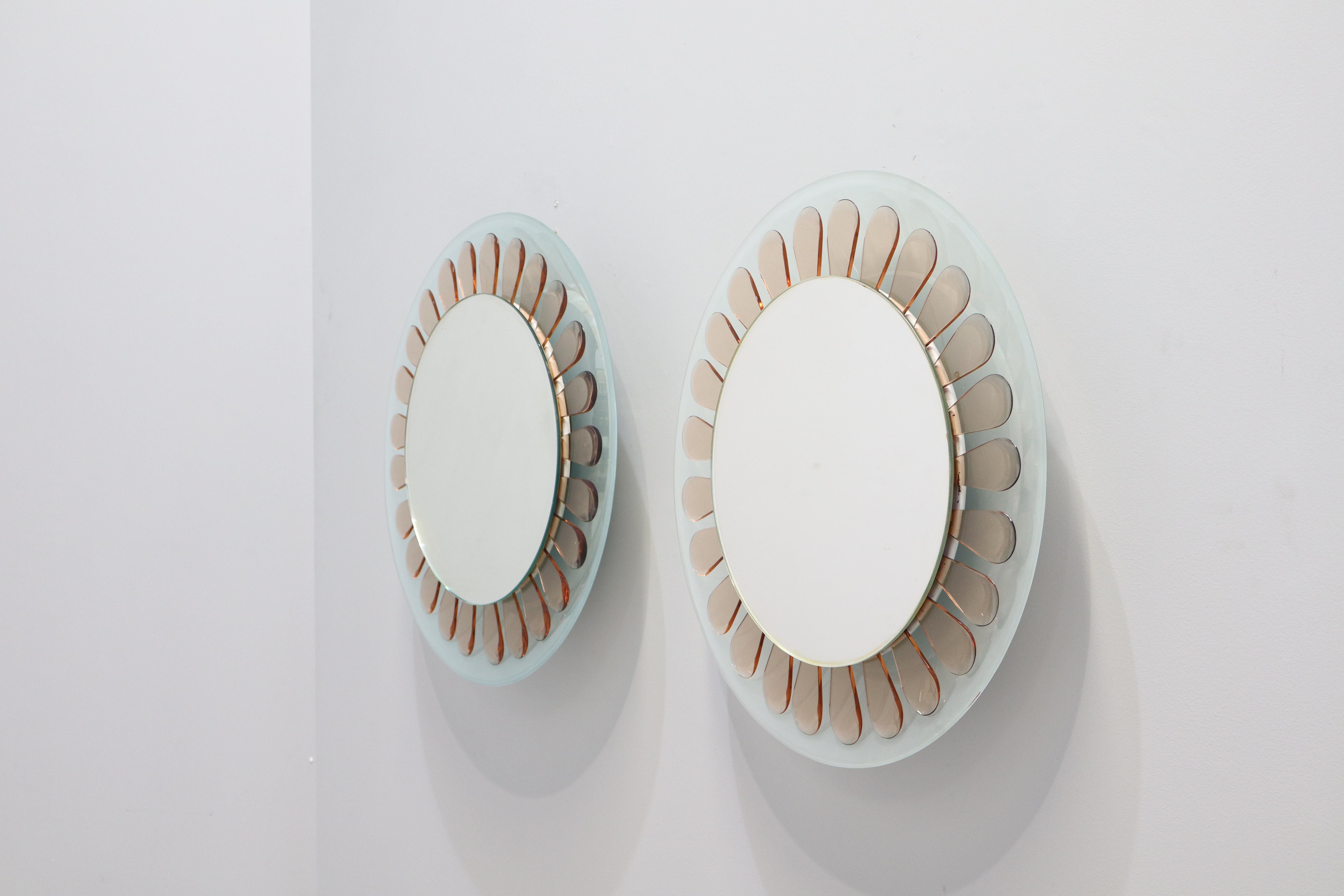 Mid-Century moderno Coppia di Specchi a forma di fiore di Max Ingrand per Fontana Arte Italia 1964 in vendita