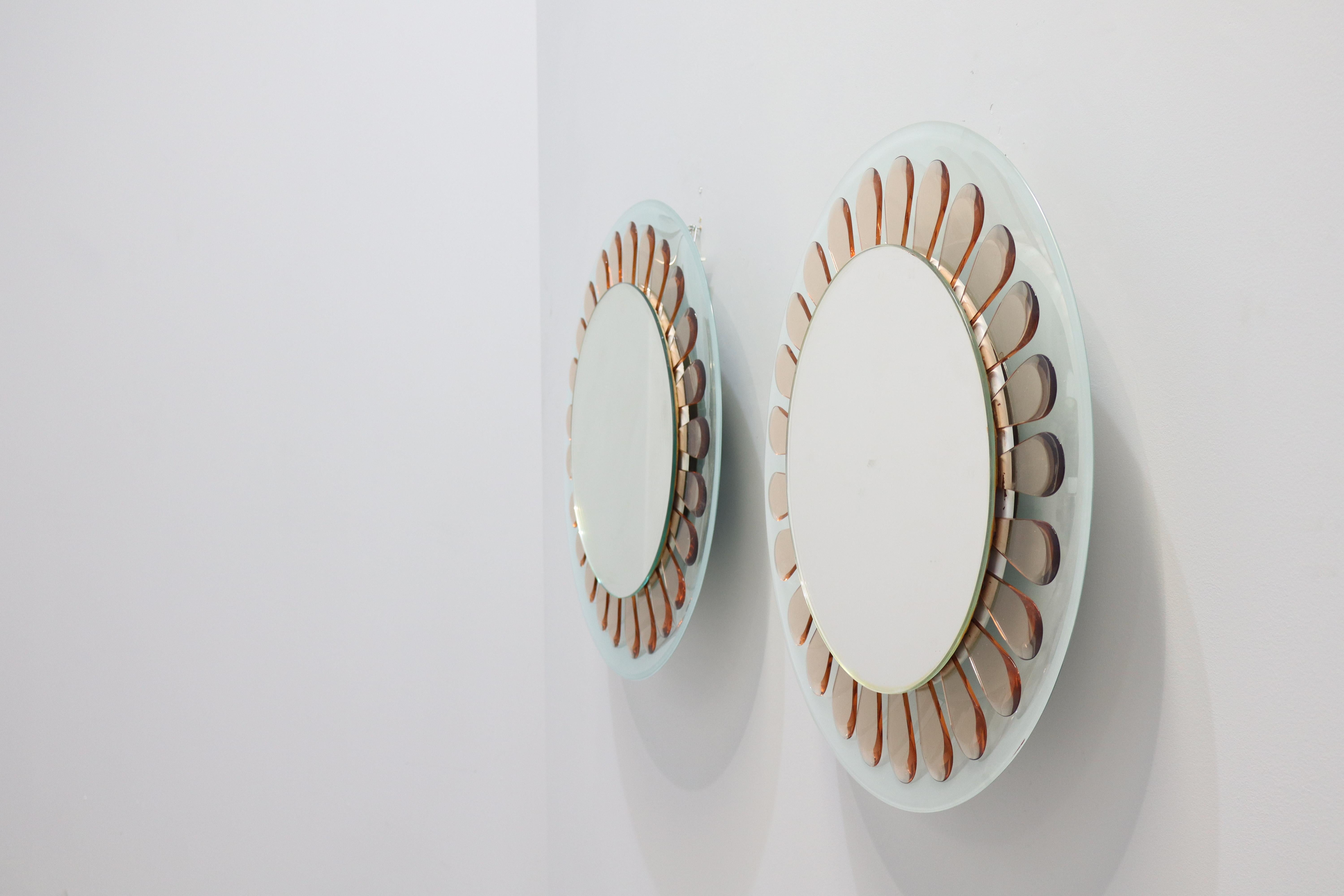 Vetro Coppia di Specchi a forma di fiore di Max Ingrand per Fontana Arte Italia 1964 in vendita