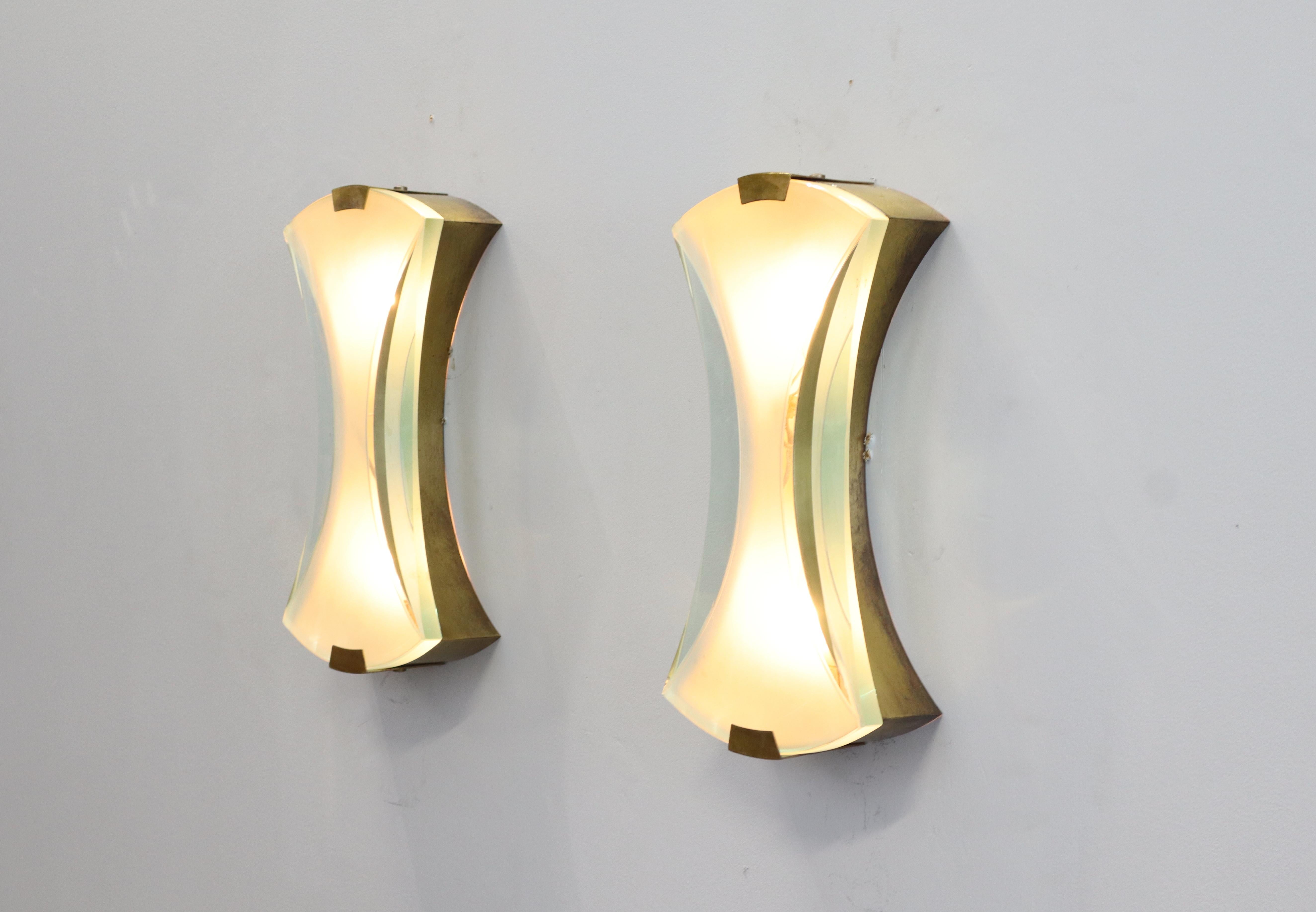 Max Ingrand Per Fontana Arte Rara Coppia Di Applique Modello 2225 Mid-20th Century en venta