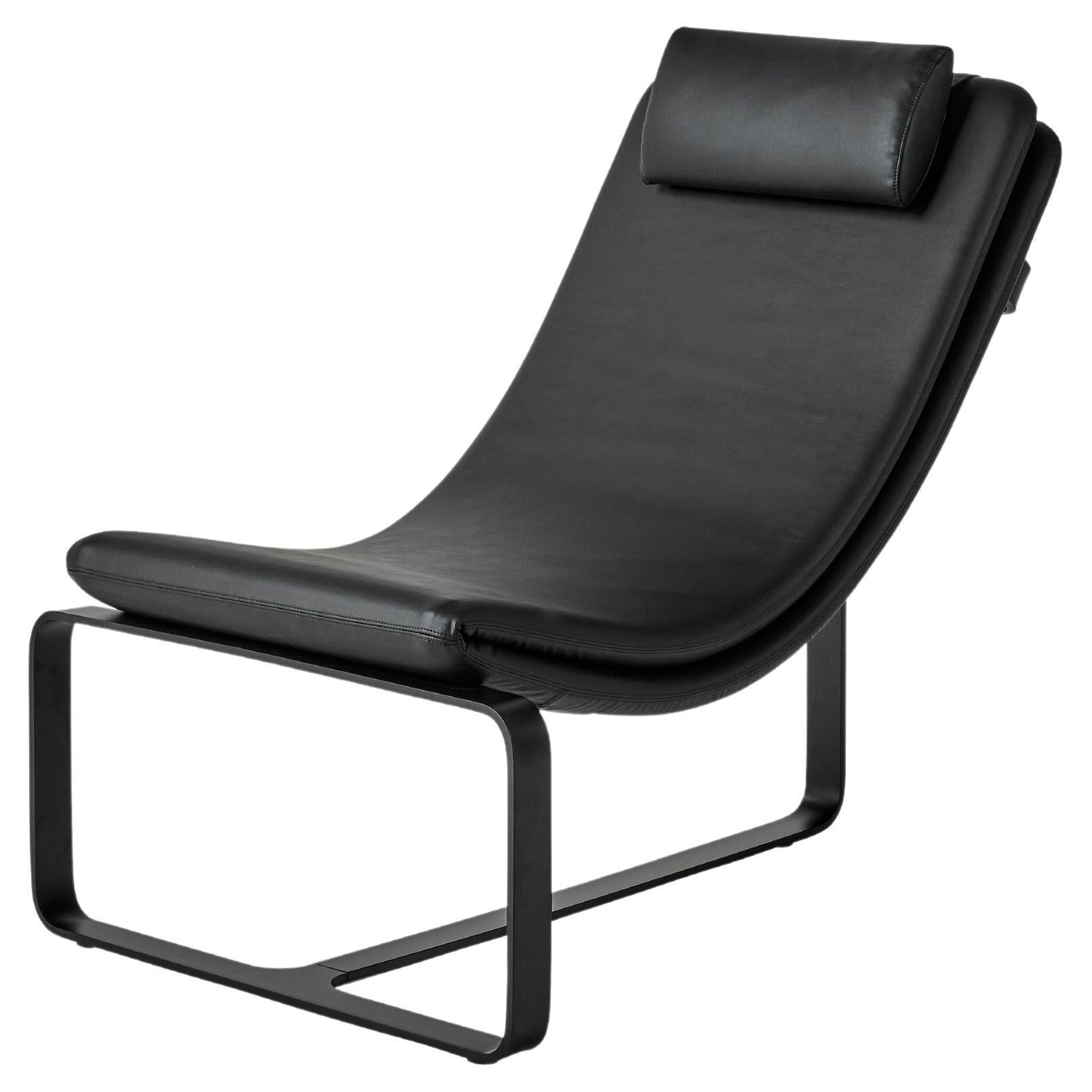 The opportunity to recline in the open is a luxury established in biblical times, but in the contemporary urban environment that opportunity is limited not by social norms so much as practical availability of space. Flip presents itself in the