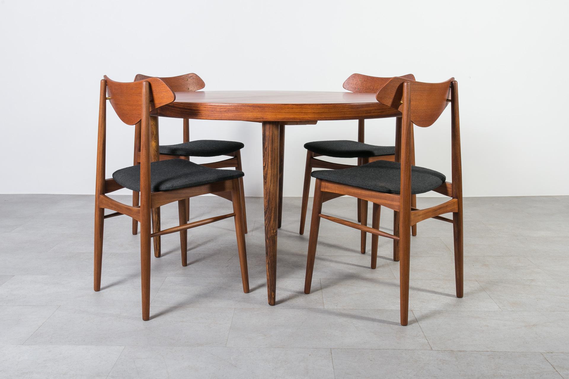 Danish Dining Set, Extendable Round Table & 6 Chairs, Denmark, 1960s In Good Condition For Sale In Wrocław, Poland