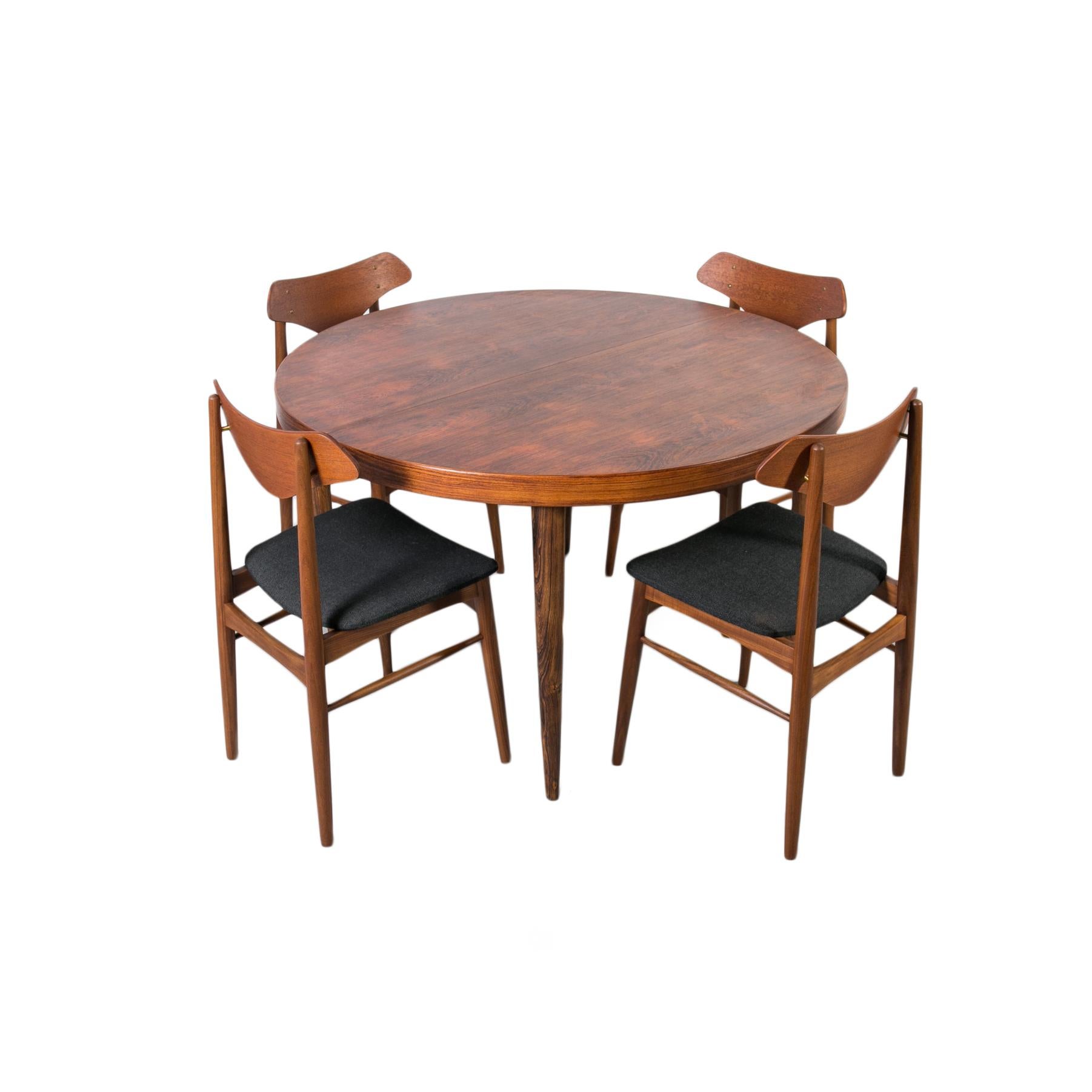 Mid-Century Modern Danish Dining Set, Extendable Round Table & 6 Chairs, Denmark, 1960s For Sale