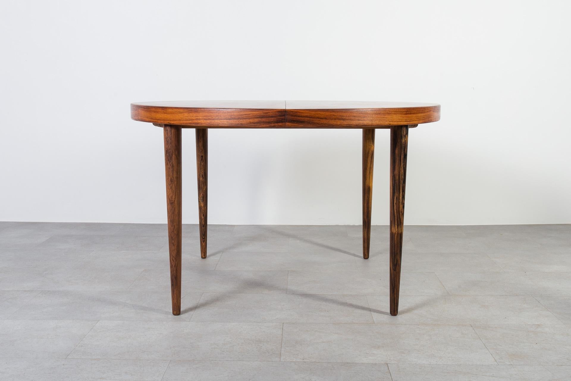 Danish Dining Set, Extendable Round Table & 6 Chairs, Denmark, 1960s For Sale 4