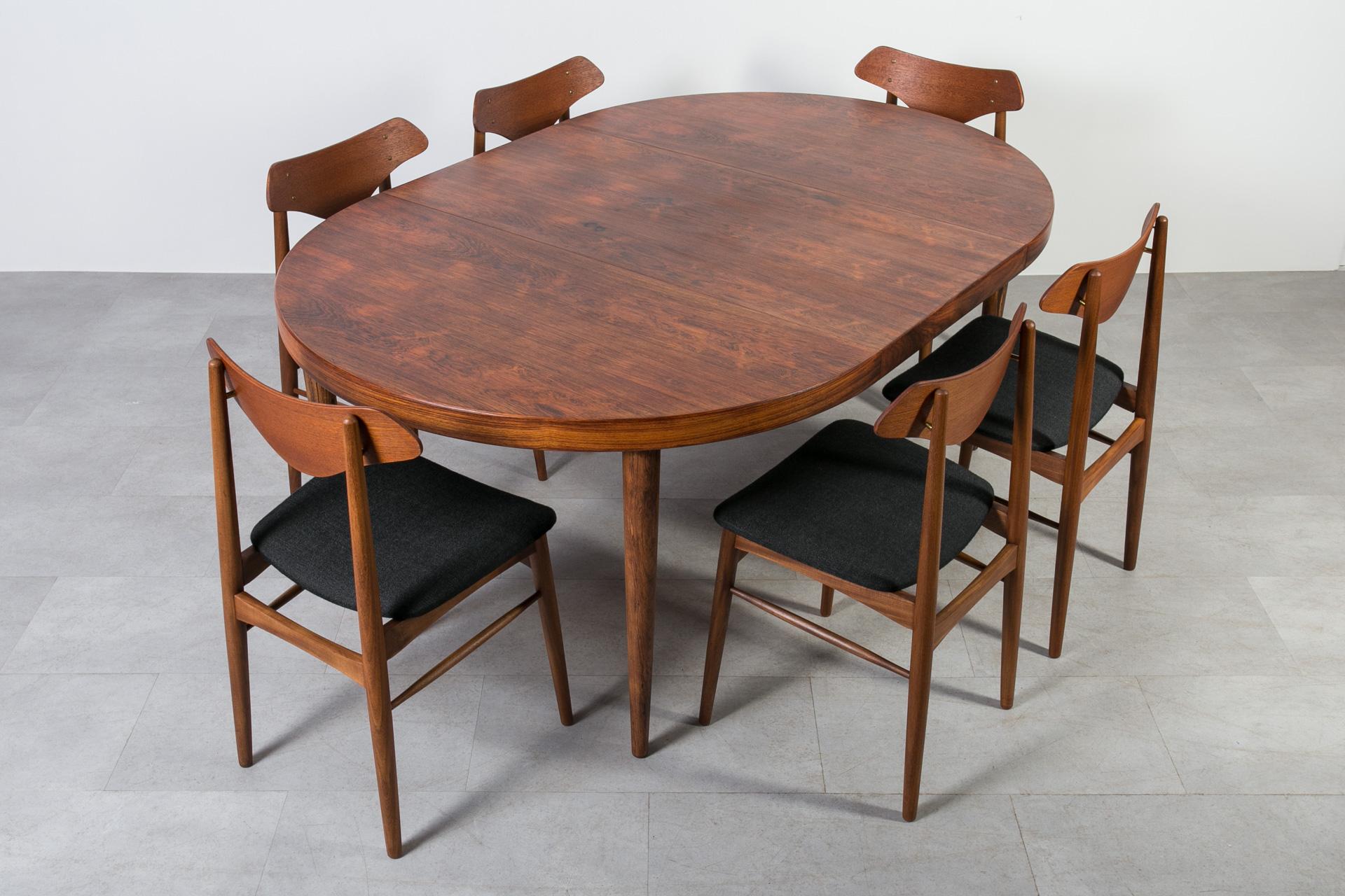 Danish Dining Set, Extendable Round Table & 6 Chairs, Denmark, 1960s For Sale 1