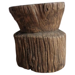 Antiker primitiver rustikaler großer Mortar-Holztisch oder Hocker, afrikanisch, primitiv