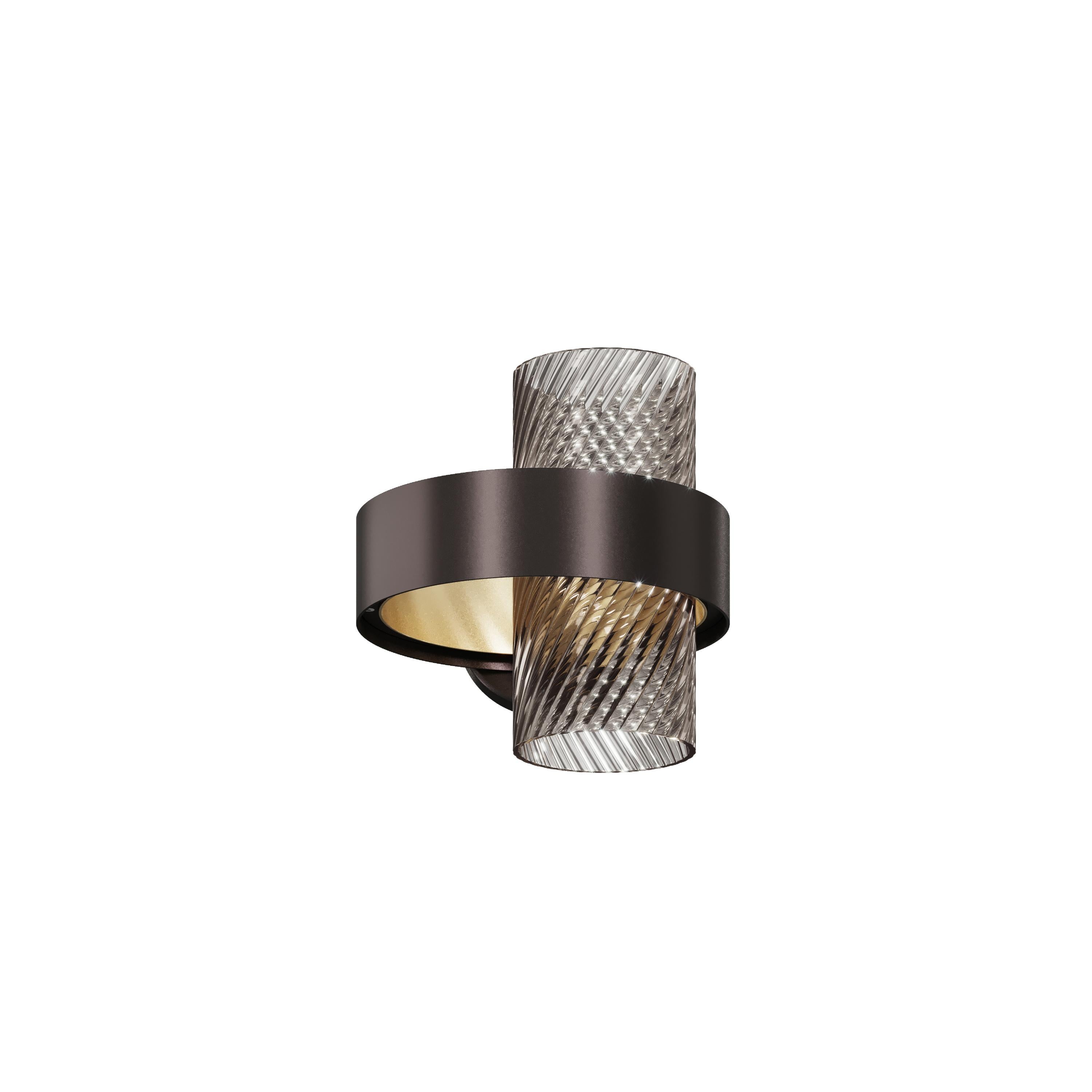 in vendita: Clear (Smoke and Stripped Glass) Vistosi Armonia Applique con cornice in ottone nero di Francesco Lucchese 2
