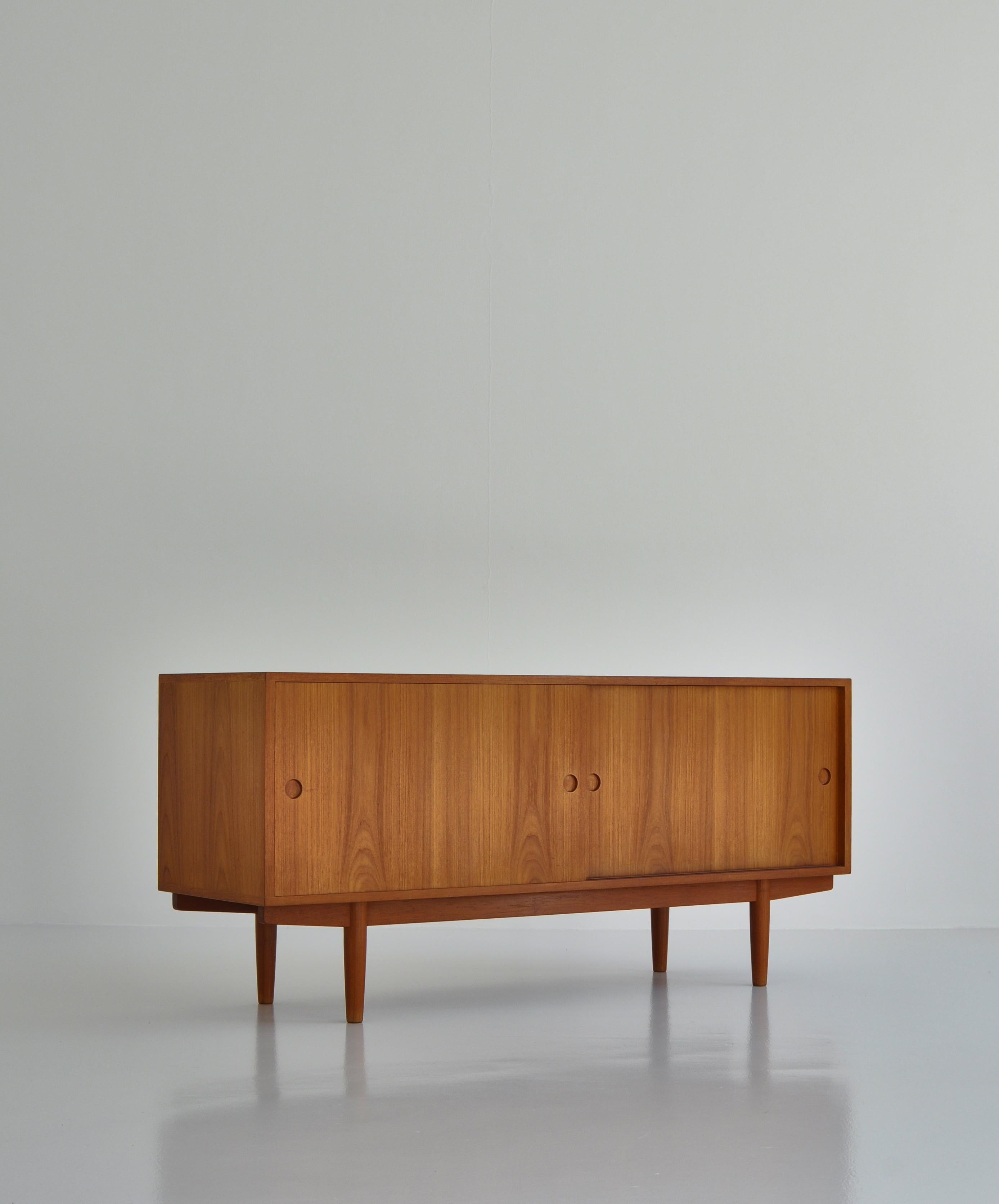 Hans J. Wegner Sideboard in Teakwood made at Cabinetmaker Johannes Hansen, 1960s 6