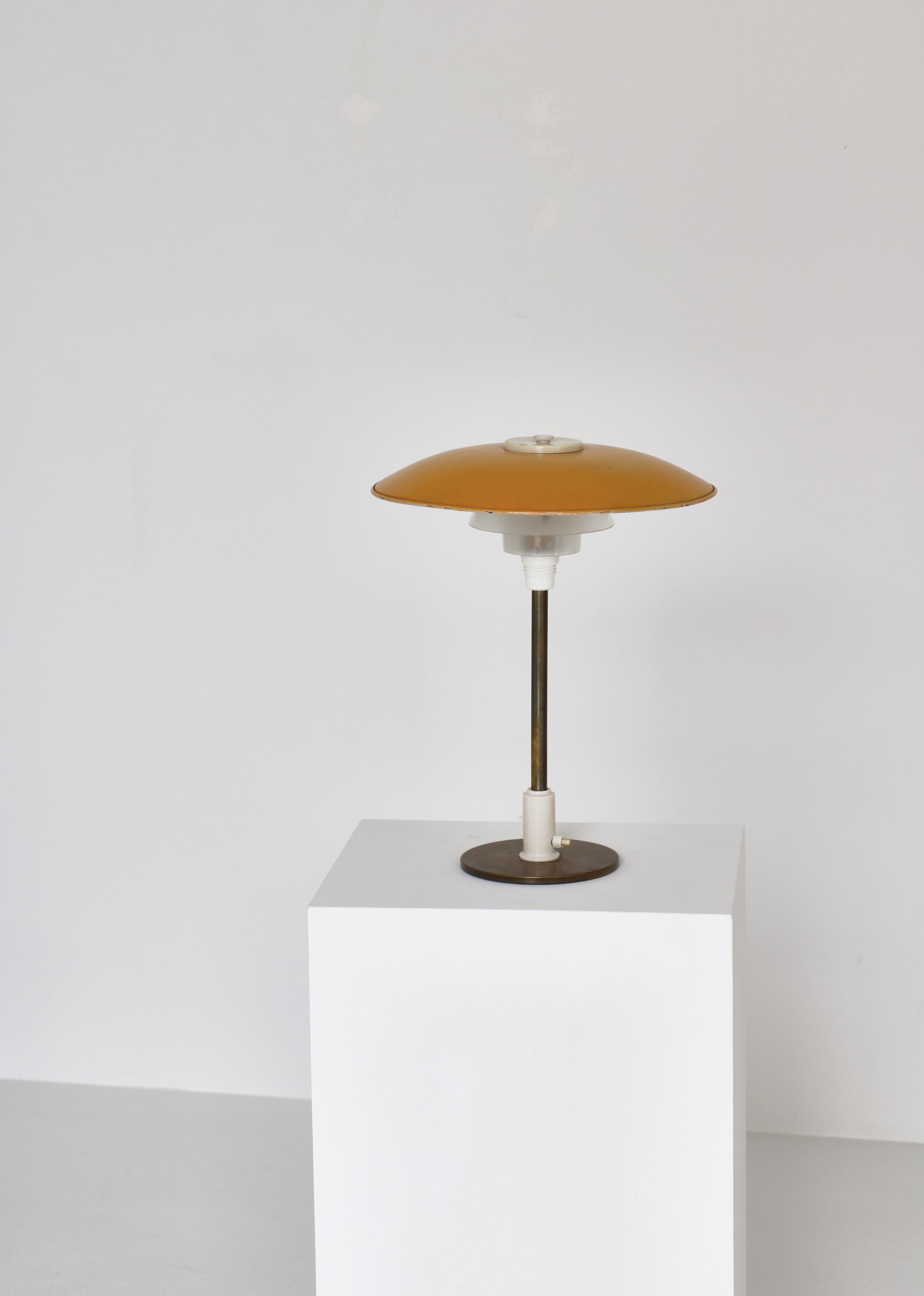 Lampe de bureau en laiton PH-Lamp 3/2 par PH / Poul Henningsen, Louis Poulsen, années 1940 en vente 10