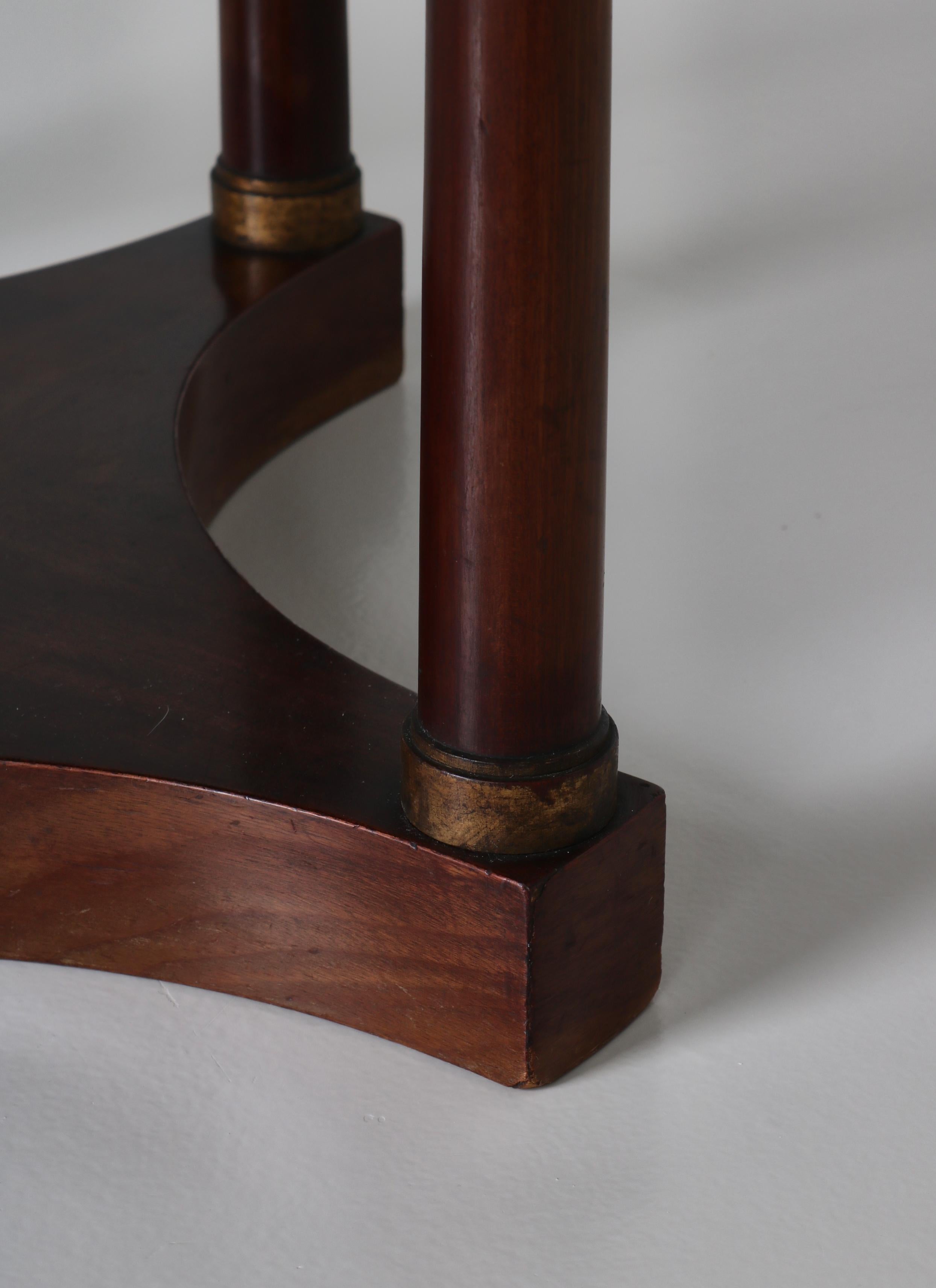 Milieu du XXe siècle Table d'appoint Grace suédoise des années 1930 en bois de ronce teinté foncé, Art Déco en vente