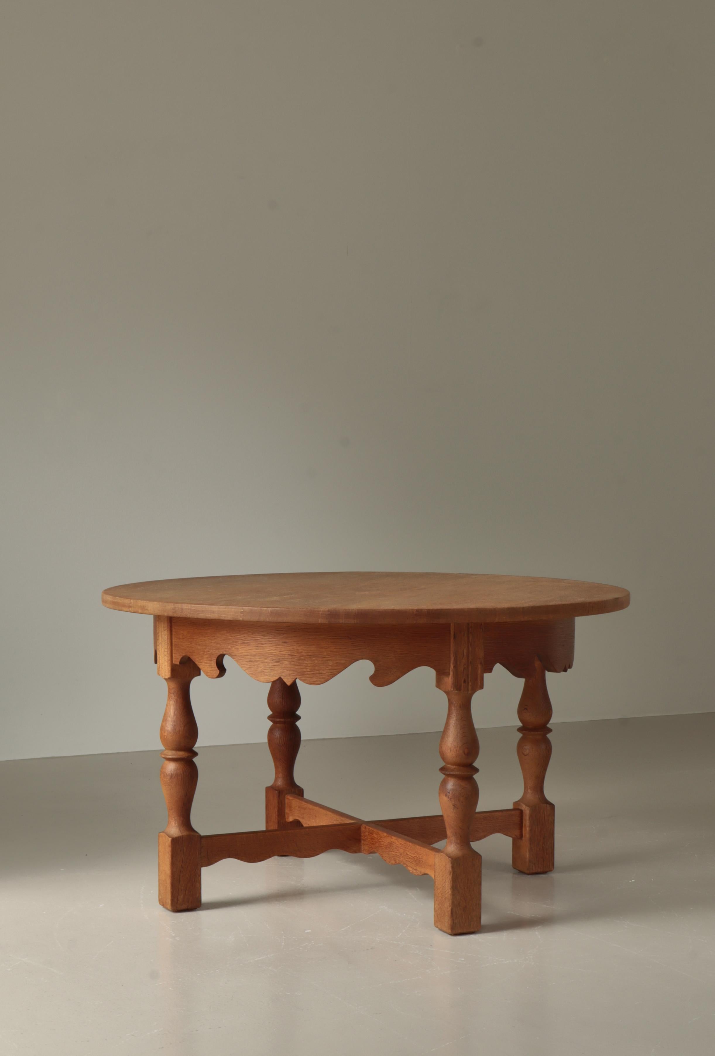 Mid-20th Century Round Side Table in Quartersawn Oak by Henry Kjærnulf, 1960s, Denmark For Sale