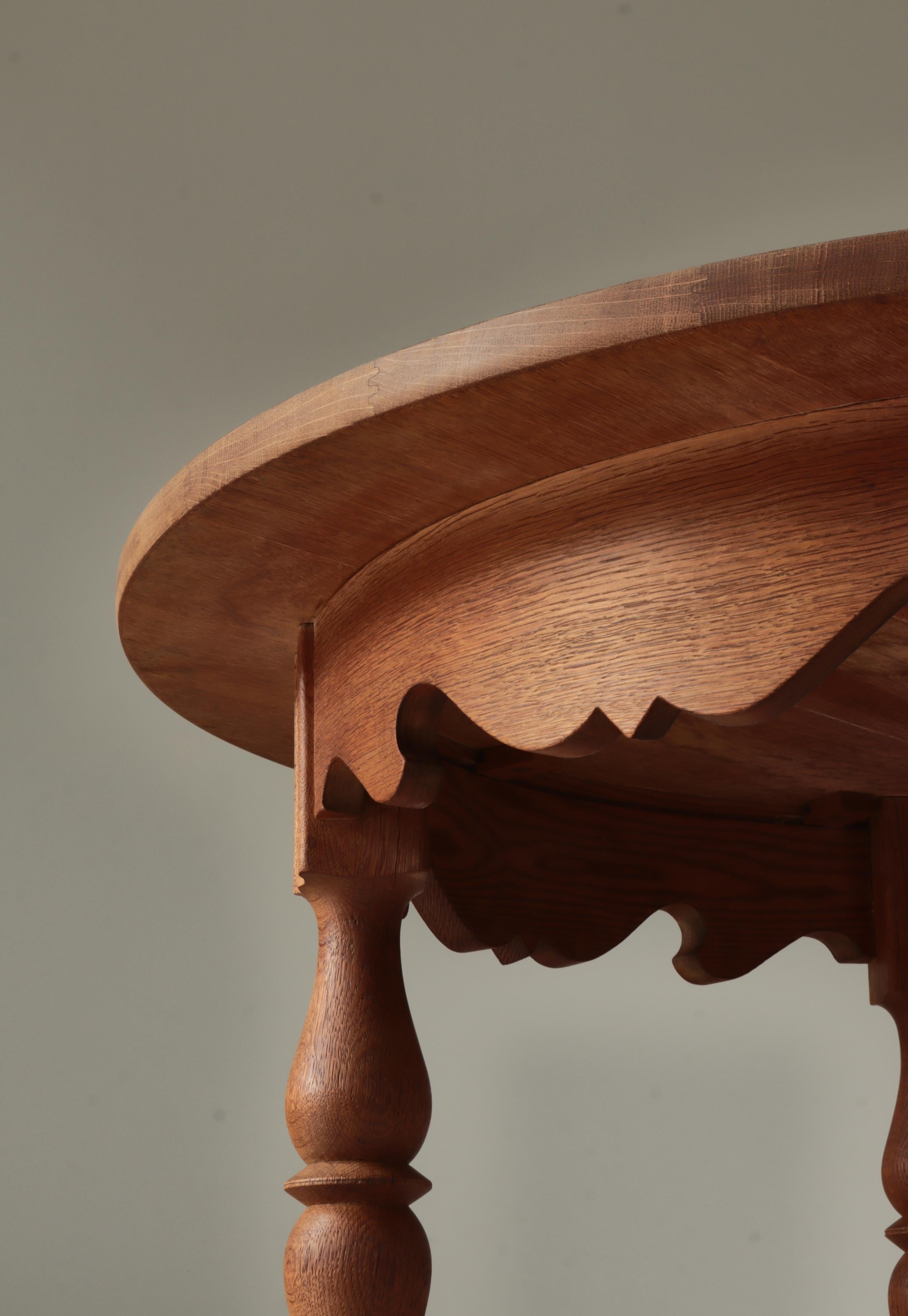 Round Side Table in Quartersawn Oak by Henry Kjærnulf, 1960s, Denmark For Sale 7