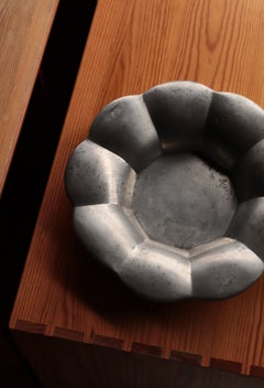 Bol / plat festonné en étain « Swedish Grace » d'Estrid Ericson pour Svenskt Tenn, 1933