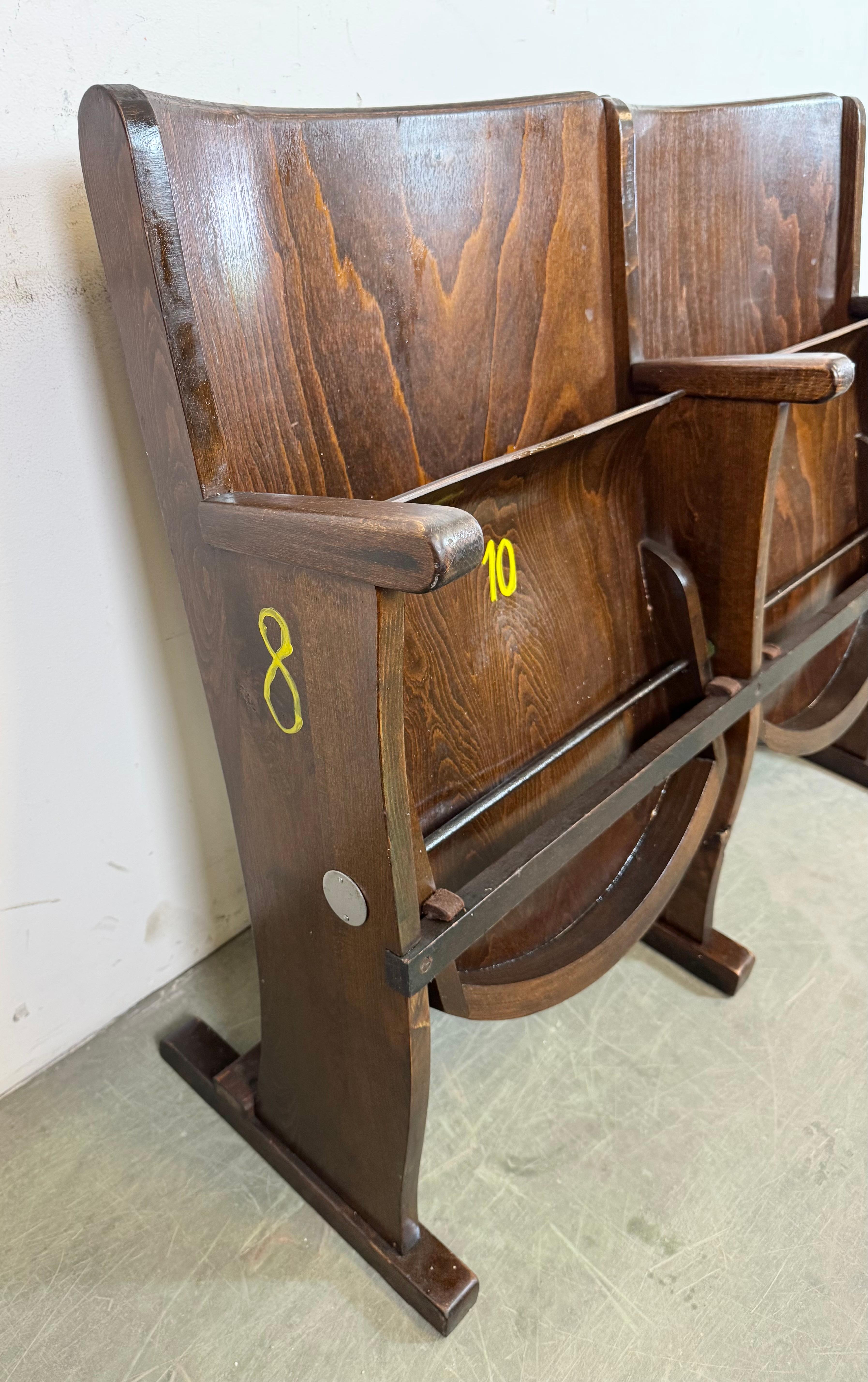 Banco de cine vintage de dos plazas de TON, años 60 en venta 3