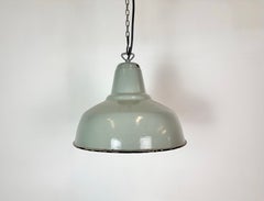 Lampada a sospensione industriale di fabbrica in smalto grigio, anni '60