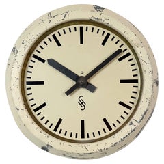 Beigefarbene Wanduhr im Industriestil von Siemens, 1950er Jahre