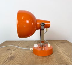Lámpara de pared vintage de metal naranja de Lidokov, de los años 70