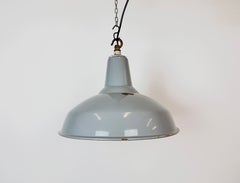 Britische graue Industrie-Emaille-Fabrik-Pendelleuchte, 1960er Jahre
