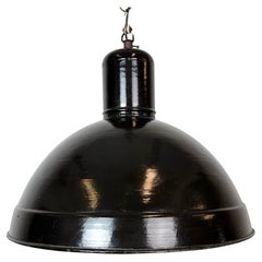Lámpara colgante industrial de fábrica de esmalte negro, años 1950