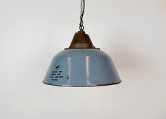 Lámpara colgante de hierro fundido esmaltado en gris industrial, década de 1960