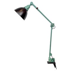 Lampada da scrivania industriale verde di Curt Fischer per Midgard, anni '50
