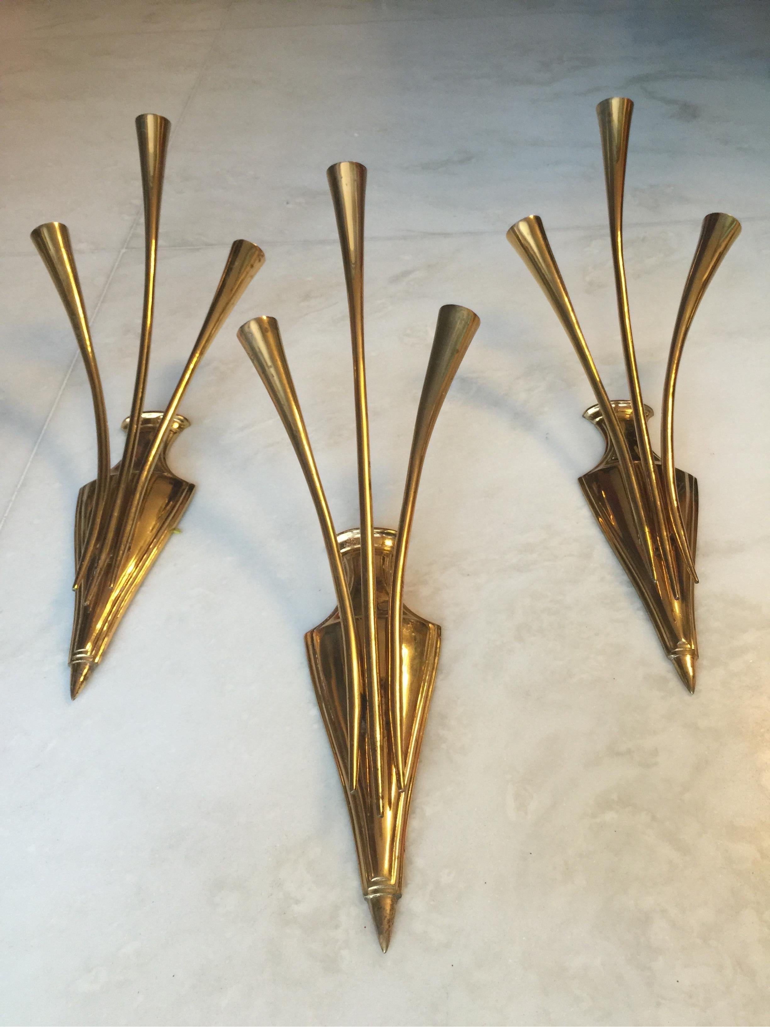 Modern Italian Vintage brass Sconces by Oscar Torlasco for Lumi, Set of Five For Sale