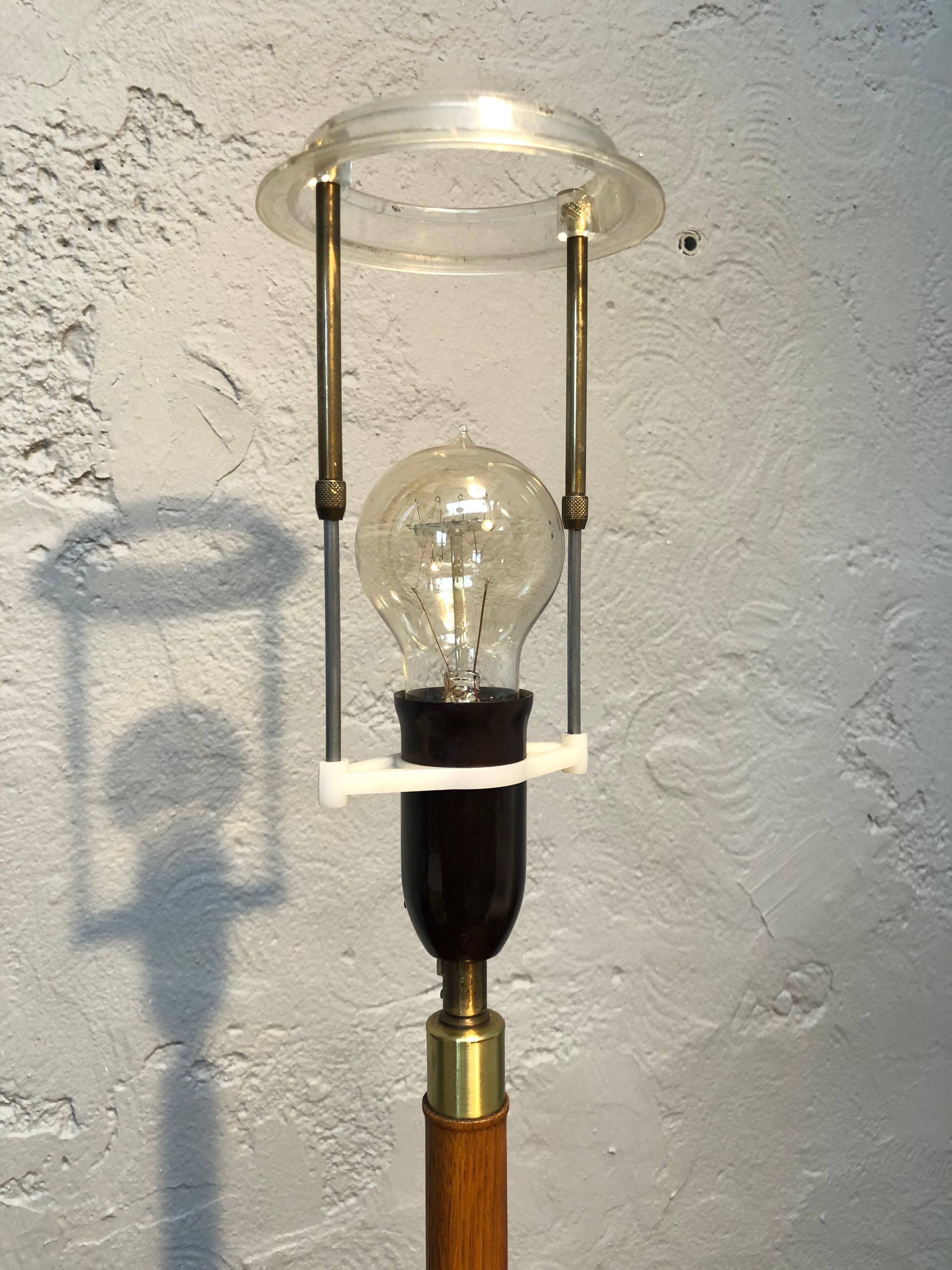 Iconic Danish Esben Klint Table Lamp Model 301 in Solid Teak 2