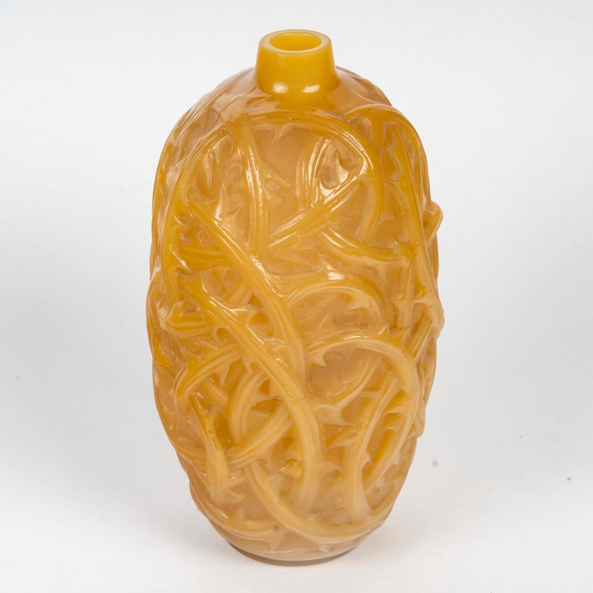 Art Déco 1921 René Lalique - Vaso Ronces in vetro opalescente giallo caramello in vendita