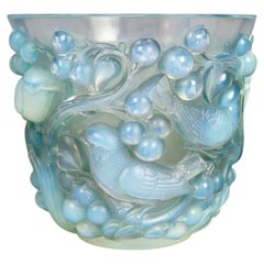 1927 René Lalique Vase Avallon Opalescent Glass with Blue Patina Sparrows Birds