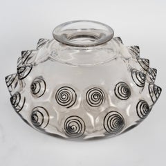 1927 René Lalique Vase aus Dordogne-Glas mit schwarzen Emaille-Schnecken