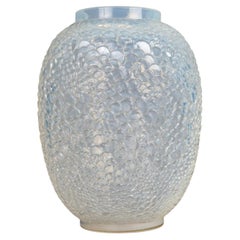 1932 Rene Lalique - Vaso Art Deco Ecailles in vetro opalescente