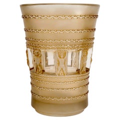 1937 Vaso di René Lalique "Cherubini di Firenze" in vetro con patina color seppia