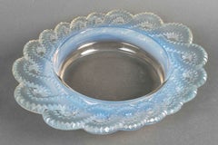 1944 René Lalique Tischschale „Jardinière Auriac“ aus opalisierendem Glas