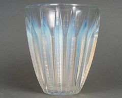 1933 René Lalique - Art Deco Vase Chamonix Opalescent Glass
