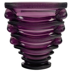 1939 René Lalique - Vase Saint Marc Plum Purple Amethyst Glass