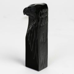 1911 René Lalique - Cachet « Tête d'Aigle » en verre noir avec patine blanche