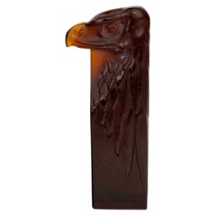 1911 René Lalique - Cachet « Tête d'Aigle » en verre ambré foncé