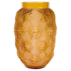 1932 René Lalique - Art Deco Vase Davos Alexandrite Yellow Amber Glass