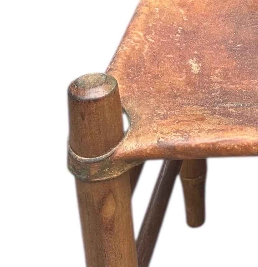 Set of Four Early 20th Century American Ladder-Back Wood and Deer Hide Chairs. For Sale 11