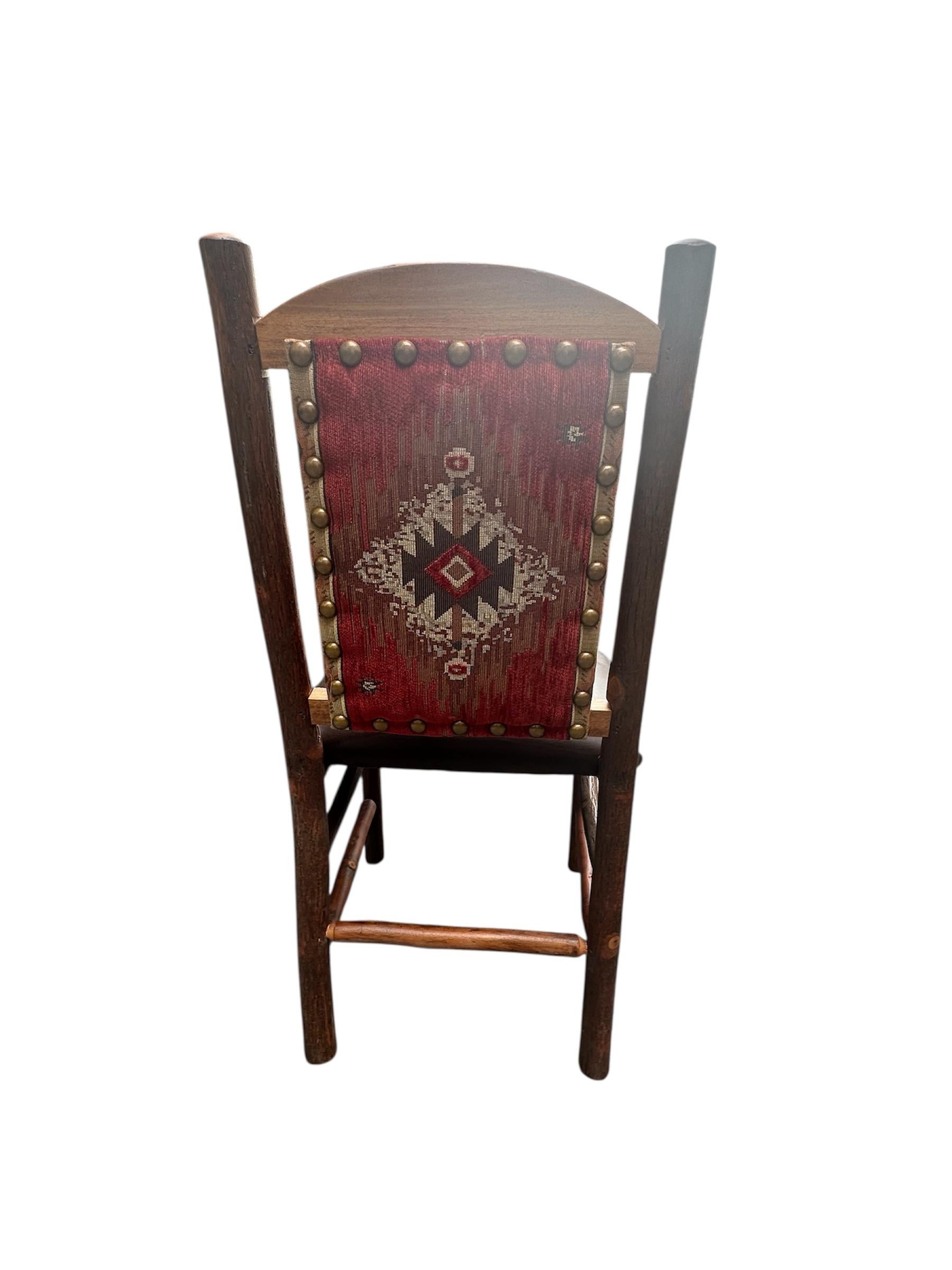 Old Hickory Pagosa Side Chairs, Braunes Leder, Navajo Polsterung. im Zustand „Gut“ im Angebot in Vero Beach, FL
