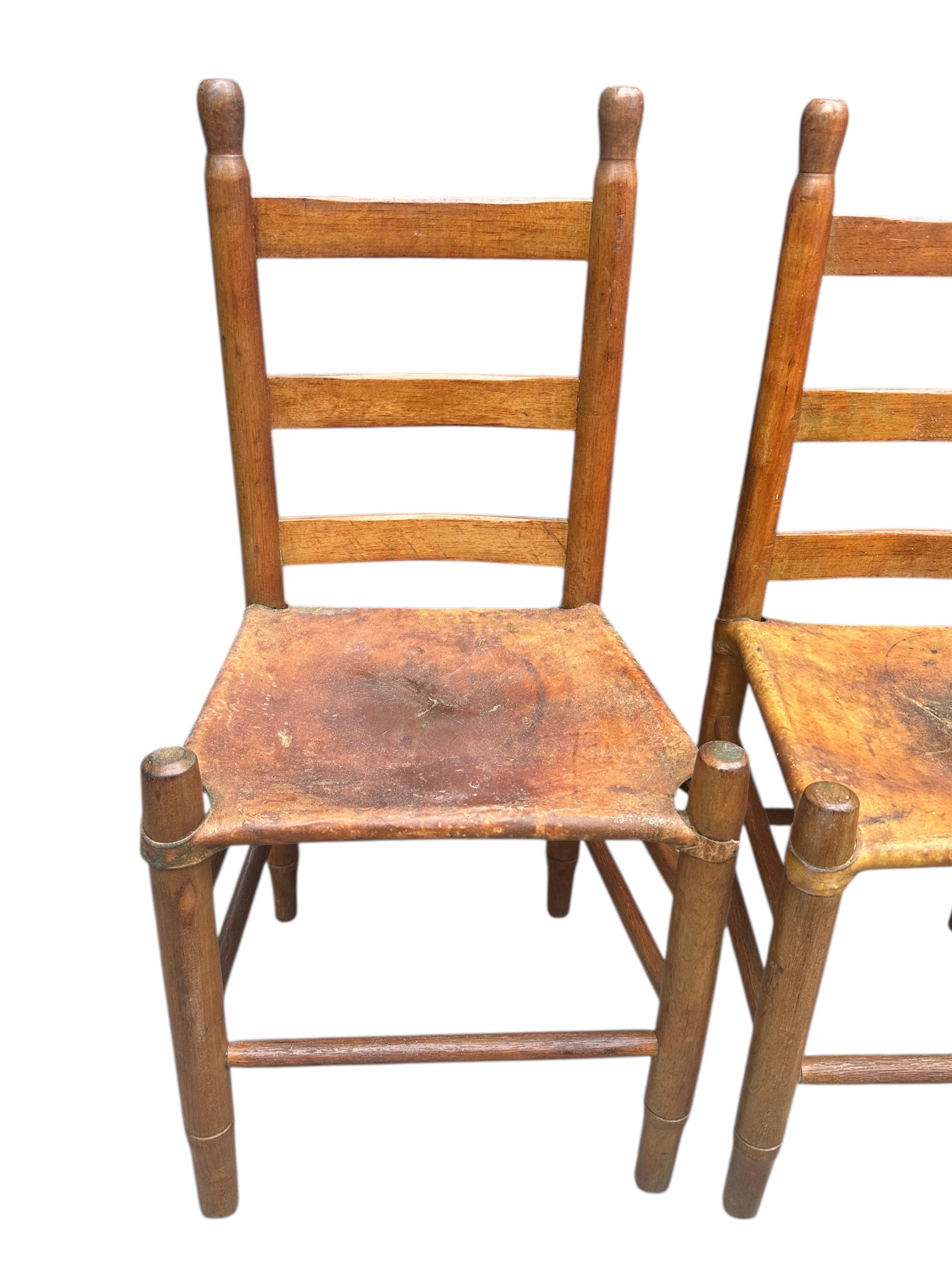 Set of Four Early 20th Century American Ladder-Back Wood and Deer Hide Chairs. For Sale 3