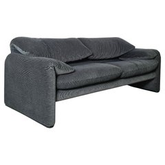“Maralunga” Sofa designed by Vico Magistretti for Cassina, 1980s