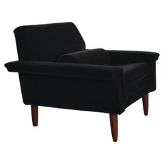 Mid-Century Modern Lounge Chair – Early 1960s (Black)