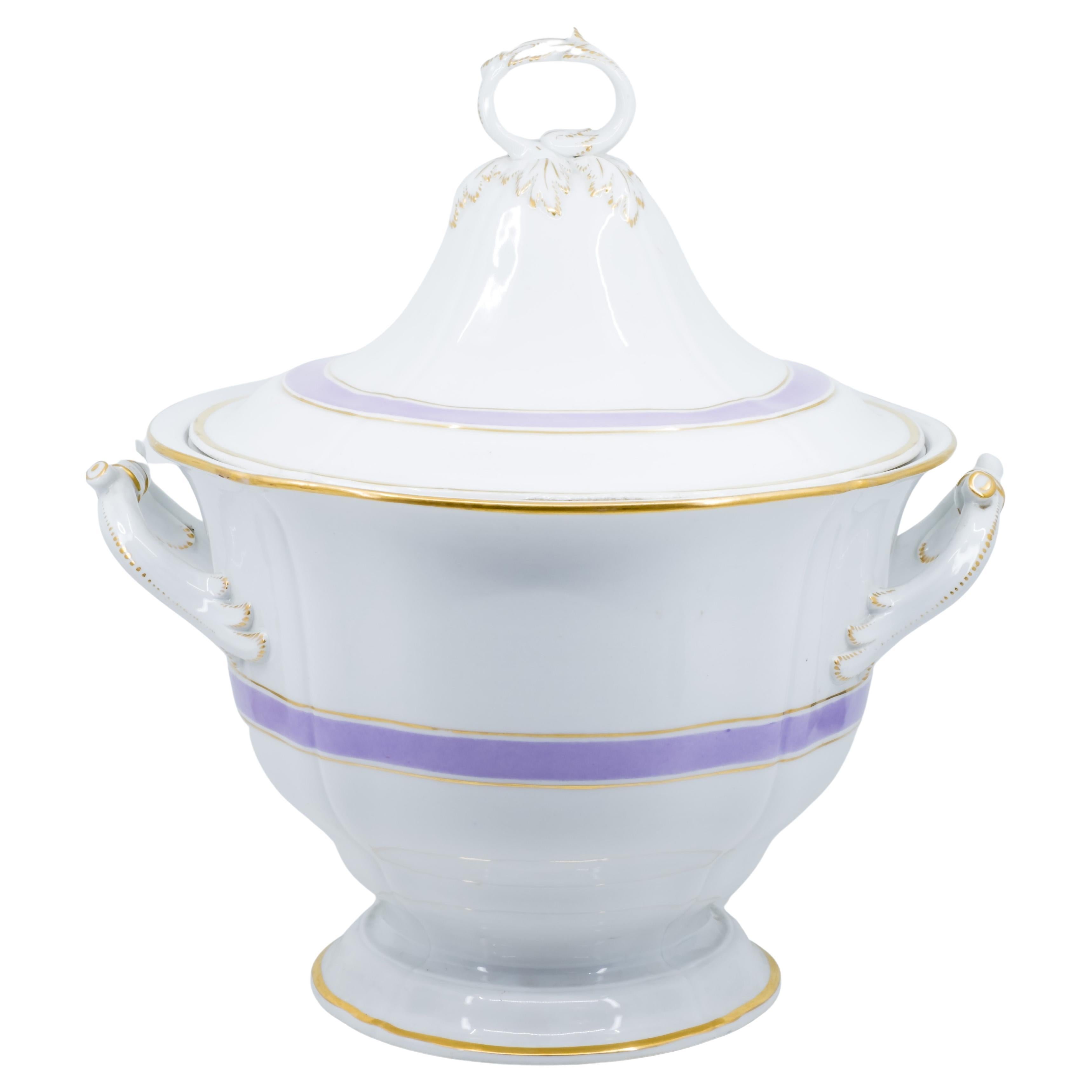 Dinner Service Lavender Color, Limoges, French, First Half of the 20th Century For Sale 3