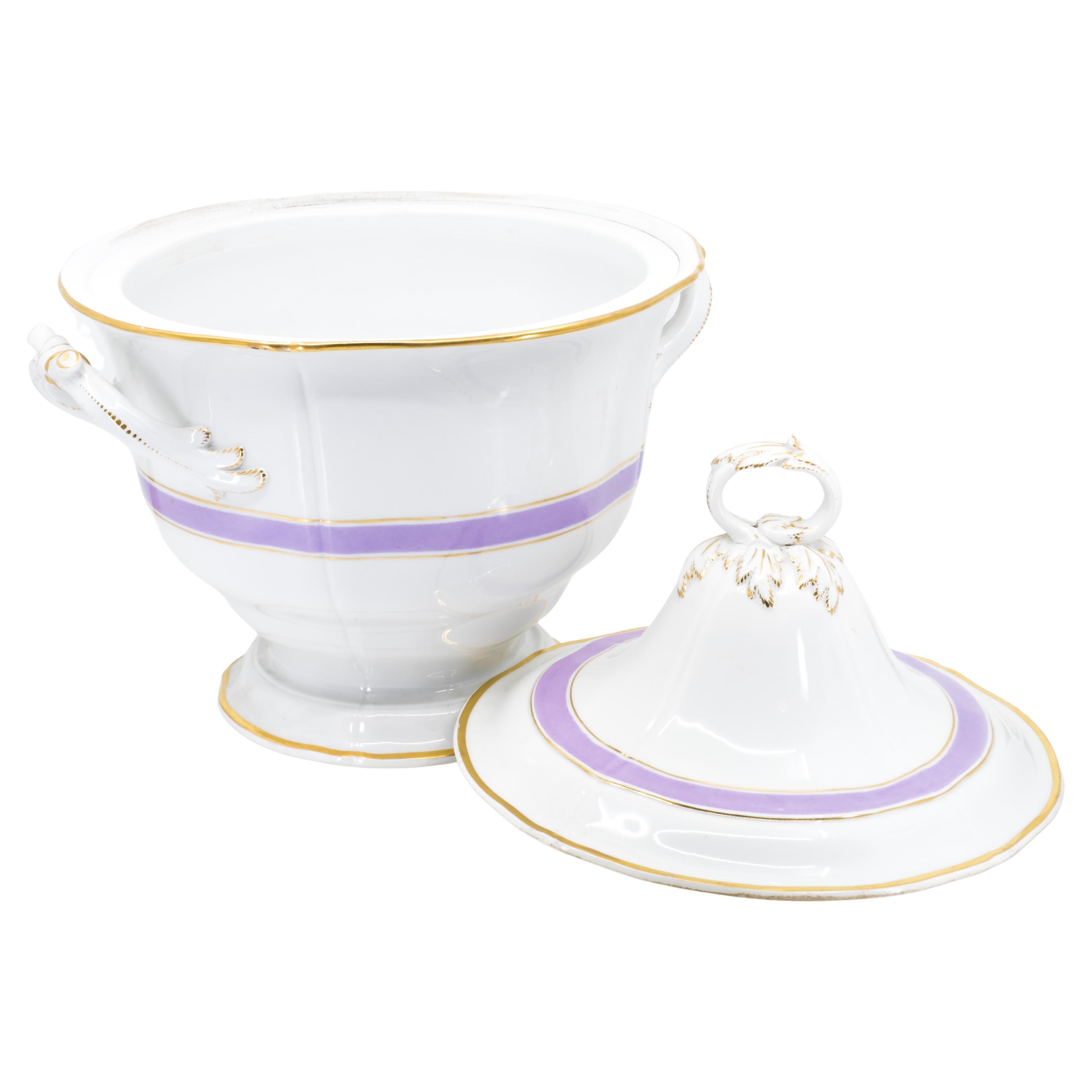 Dinner Service Lavender Color, Limoges, French, First Half of the 20th Century For Sale 1
