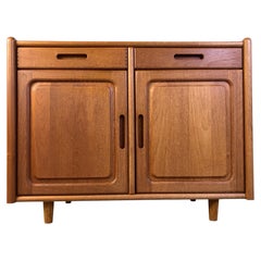 Vintage danish cabinet in teak by Dyrlund, 1960s