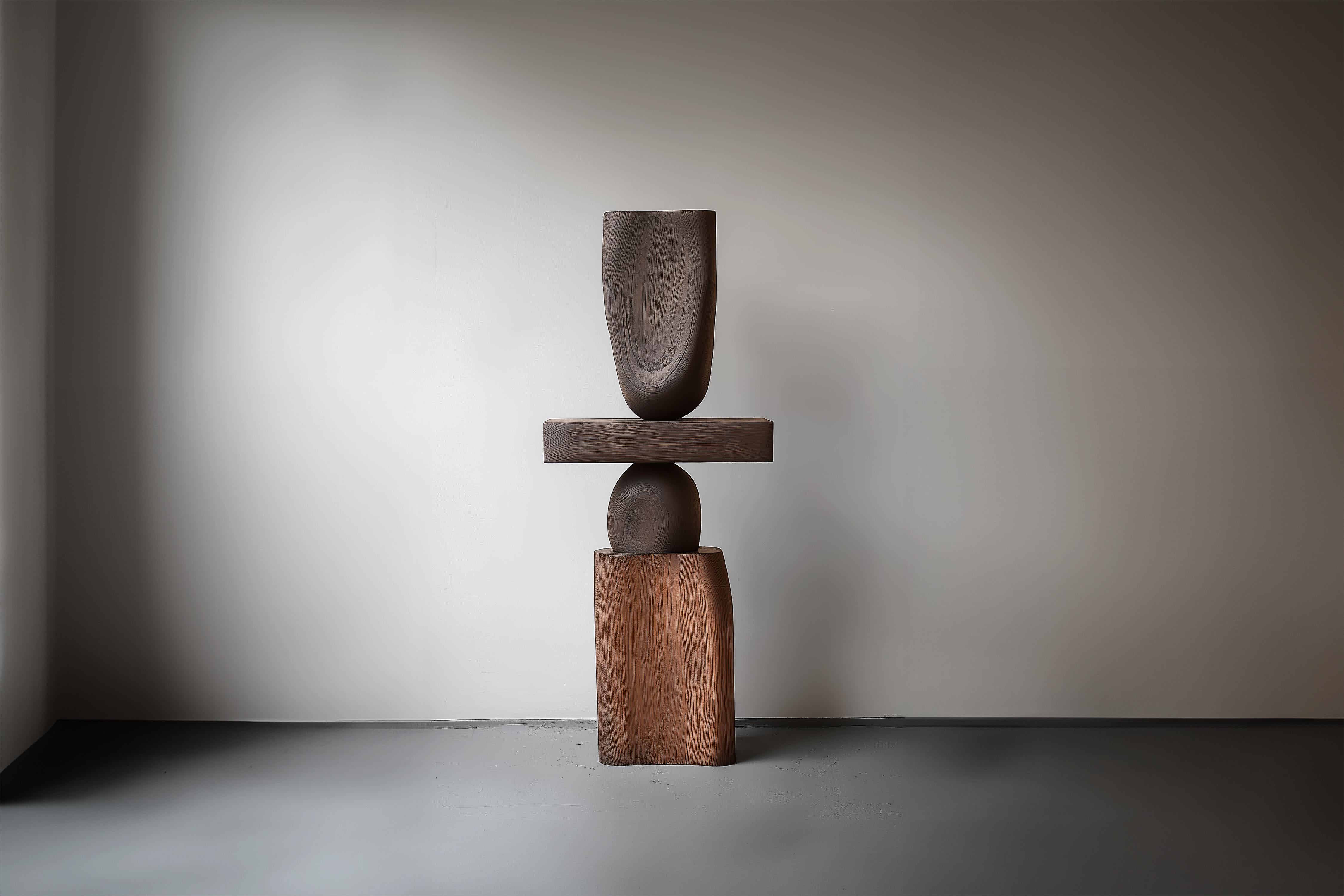 Moderno Scultura totem moderna in legno Lull No108 di Joel Escalona - Perfetta per l'Artistics in vendita