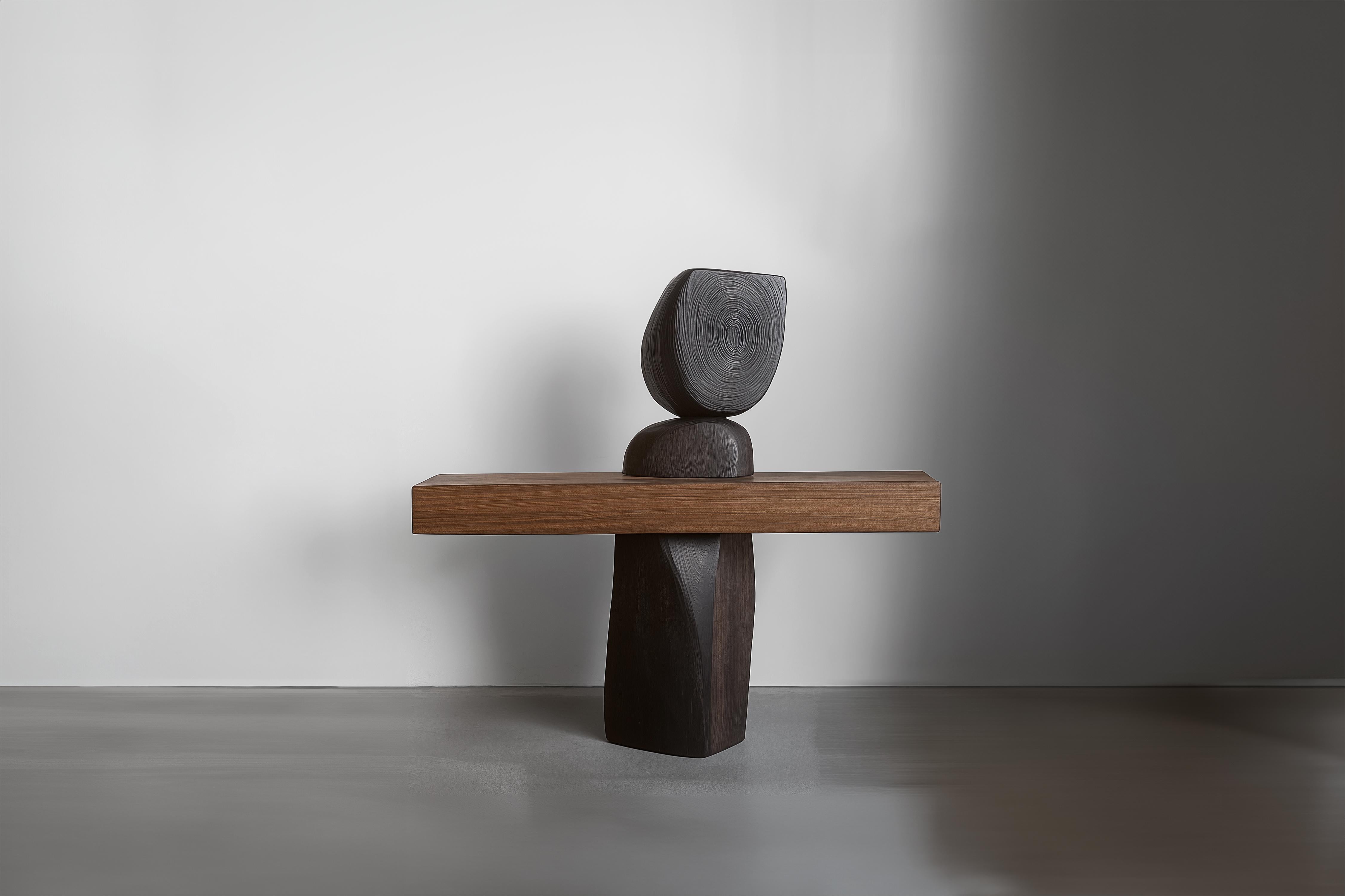 Accento scultoreo Lull No115 - Realizzato a mano da NONO per case contemporanee


---
L'equilibrio e la tensione sono al centro di queste sculture. L'interazione tra le forme lisce e arrotondate e le basi solide e angolari crea un delicato