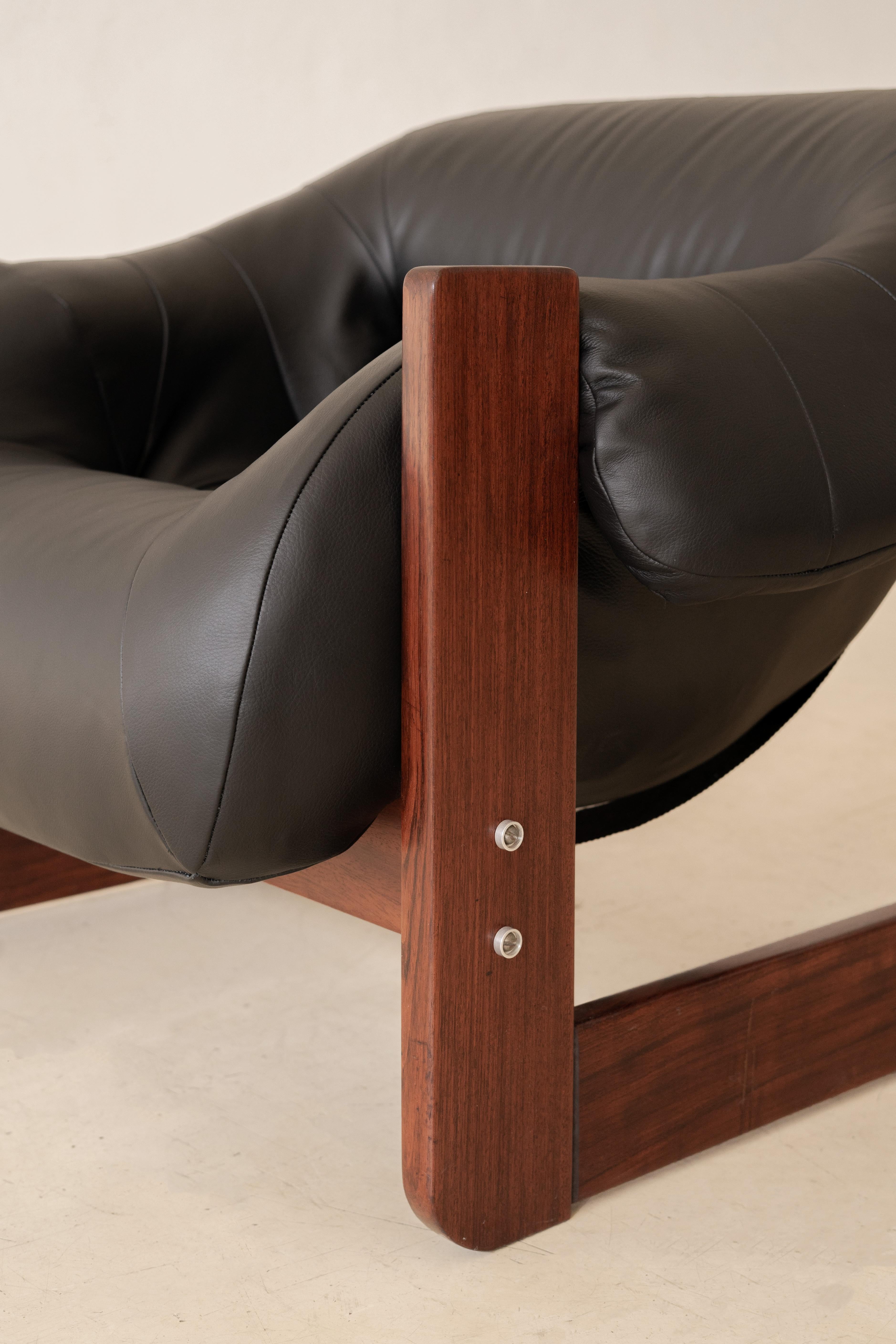 Fin du 20e siècle Paire de chaises longues MP-97 de Percival Lafer, milieu du siècle, Brésil, 1970 en vente