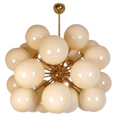 Grande lampadario Sputnik Modern in vetro beige del Mid Century Modern